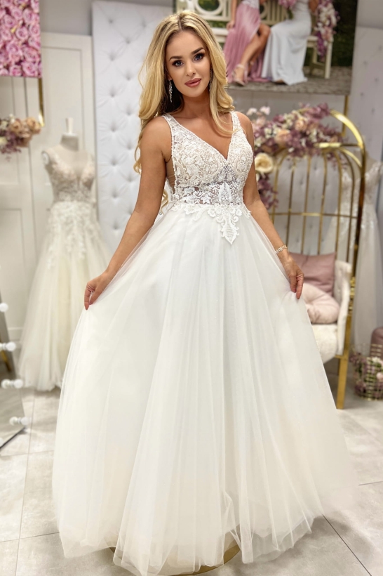 Suknia ślubna Daria z haftem