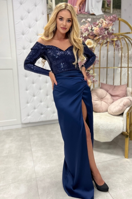 Długa suknia wieczorowa z cekinami