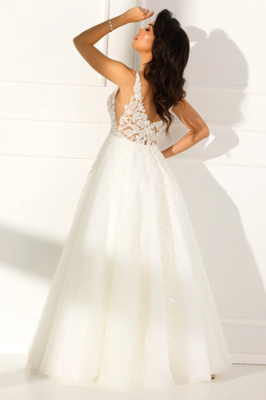 Molly - Bogato zdobiona suknia ślubna w stylu księżniczka 2