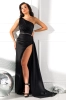 Długa czarna sukienka z trenem na jedno ramię