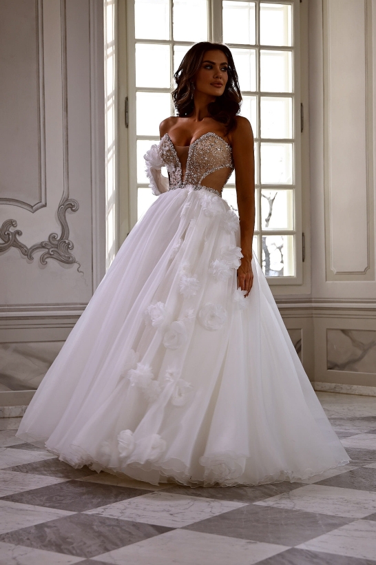 Milagros - Suknia ślubna z gorsetem wyszywanym ręcznie kamieniami, koralami, cekinami 4