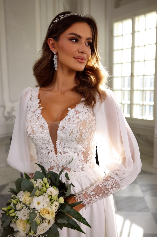 EMILY - Suknia ślubna z szyfonu muślinowego z rękawami 5