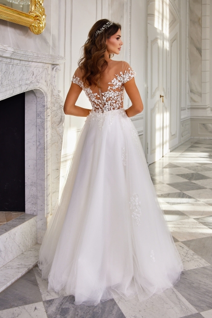 JOANNA - Suknia ślubna na delikatnym tiulu i kwiaty 3D z rękawem 2