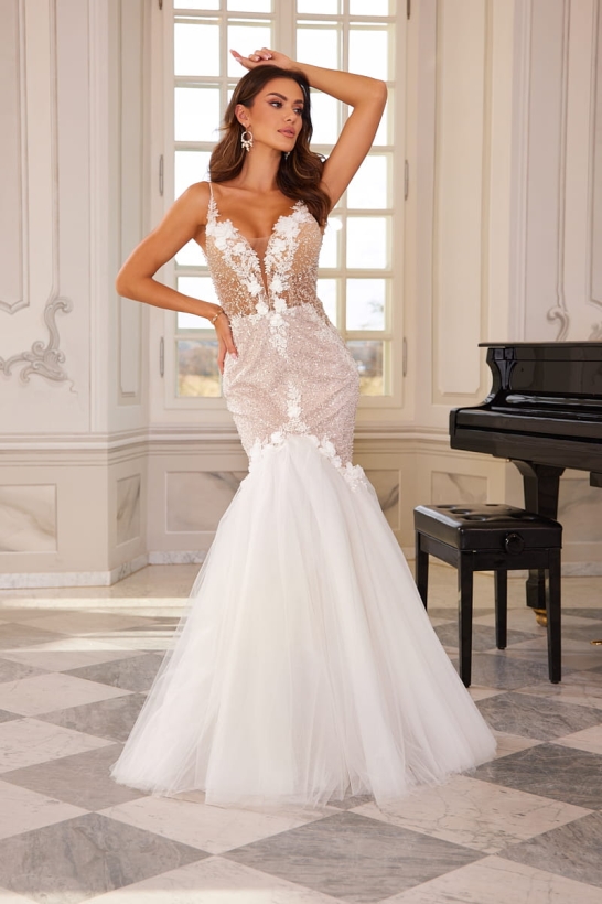 ZUZA - Suknia ślubna na cielistym podbiciu