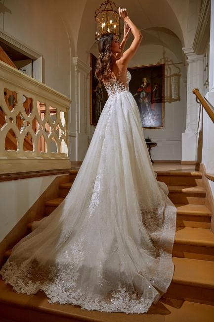 CHASSMI - Suknia ślubna ze zdobionym brokatowym trenem 2