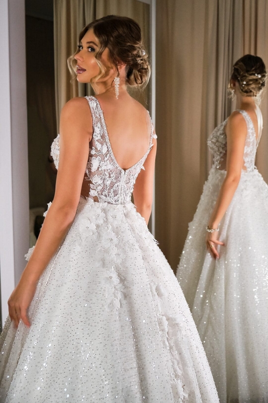 OLEANDER - delikatna suknia ślubna w literę A w kwieciste motywy 3