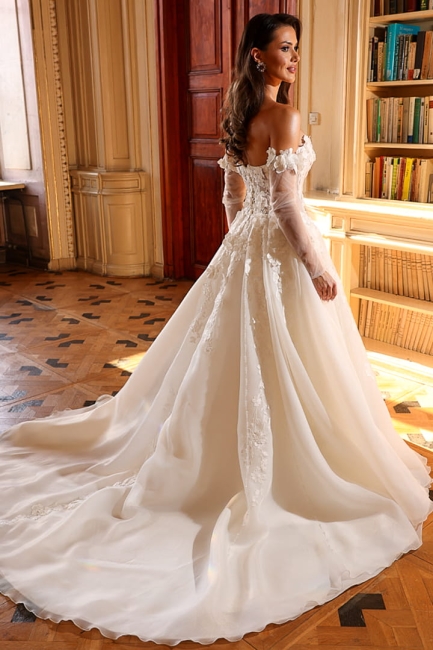 LUMIERE - suknia ślubna z wydłużanym gorsetem 2